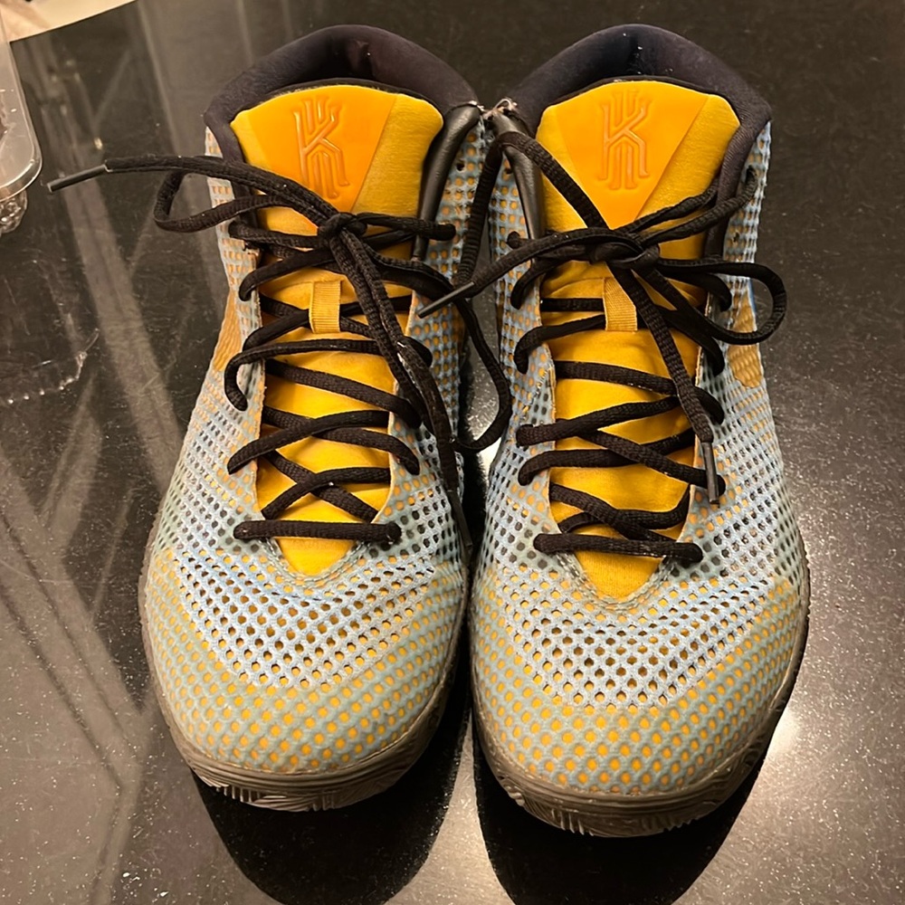 Nike Kyrie multicolor size 11 from 2015